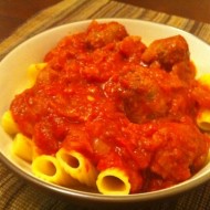Slow-Cooker Bolognese Sauce with Rigatoni