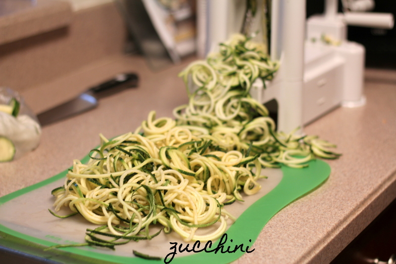 Slow Cooker Meat Sauce with Zucchini Noodles (24)